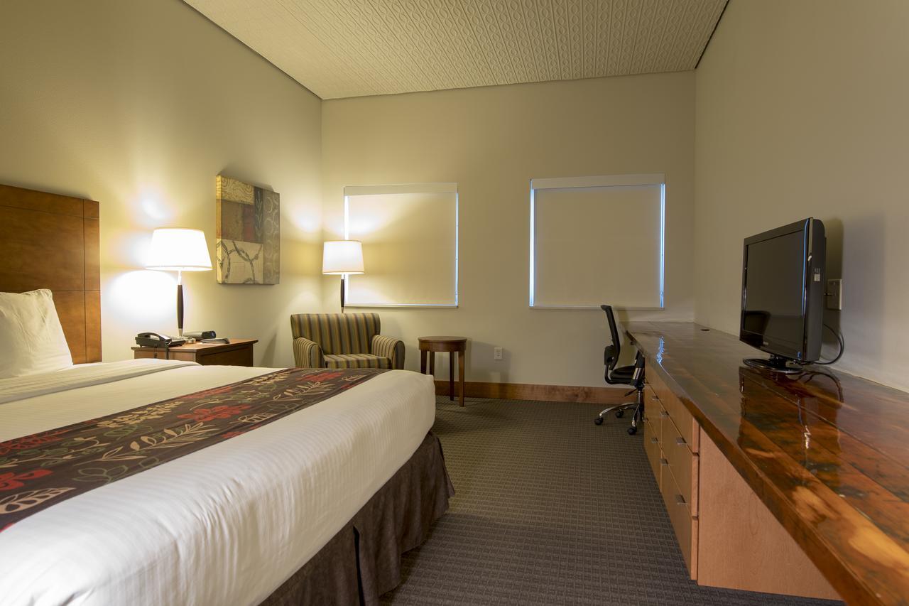 Watercrest Hotel And Conference Center Howard ภายนอก รูปภาพ