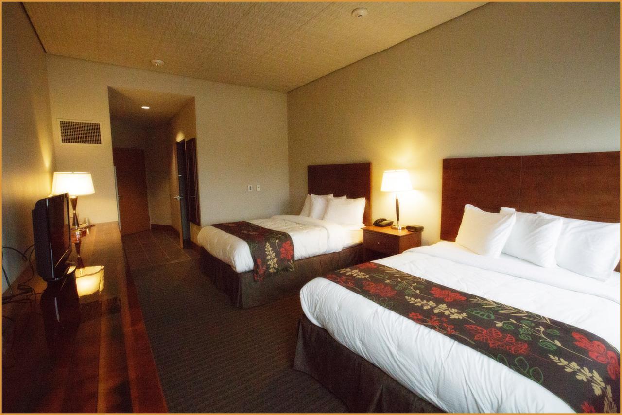 Watercrest Hotel And Conference Center Howard ภายนอก รูปภาพ