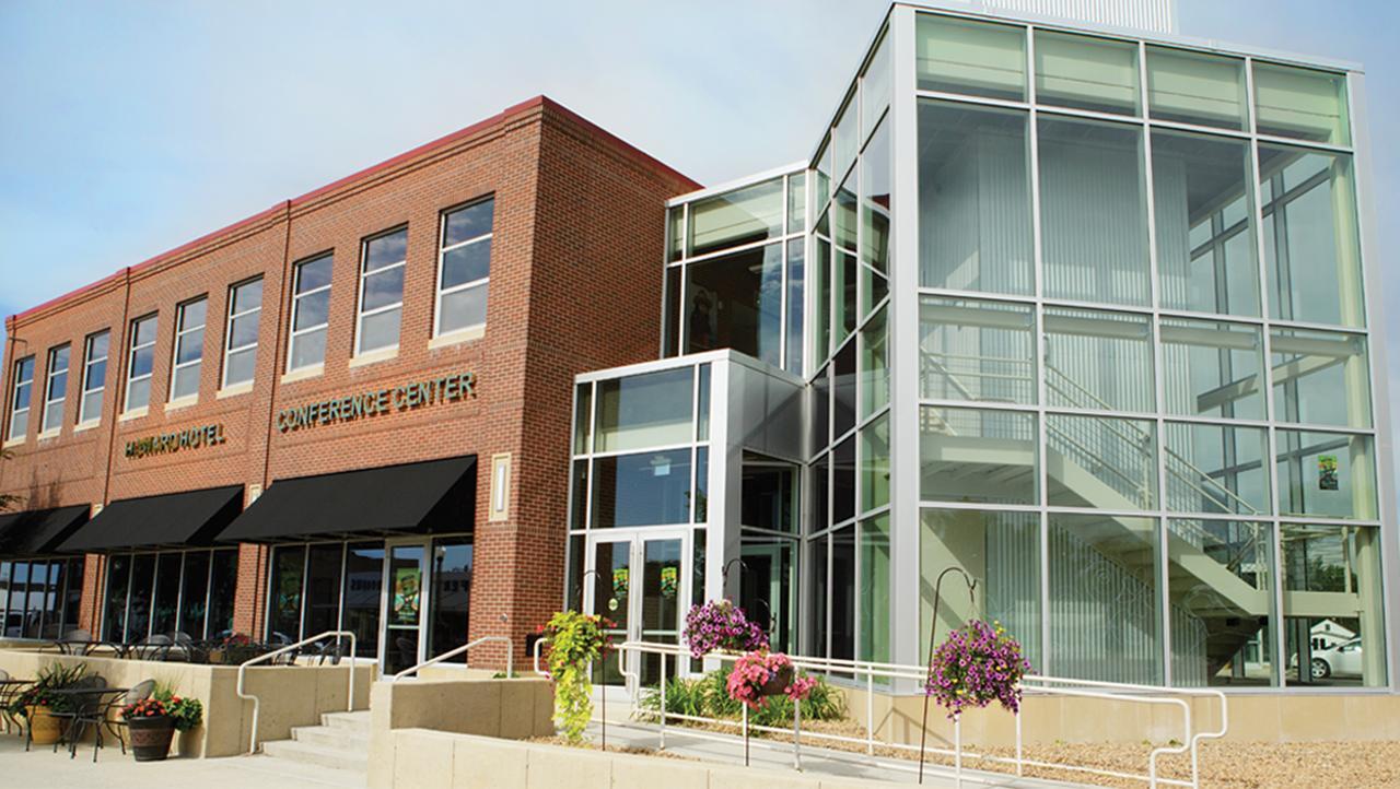 Watercrest Hotel And Conference Center Howard ภายนอก รูปภาพ