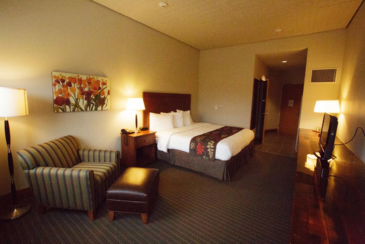 Watercrest Hotel And Conference Center Howard ภายนอก รูปภาพ